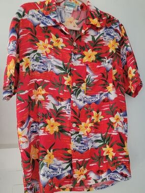 Men's Red Floral Hawaiian Short-Sleeve Button-Down Shirt